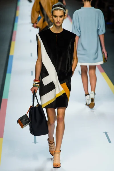 Look 35